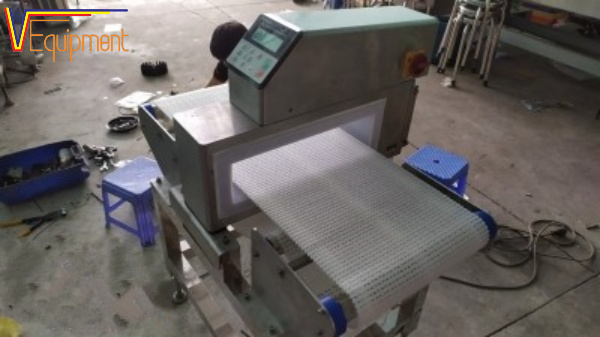 MÁY DÒ KIM LOẠI ANRITSU 8025